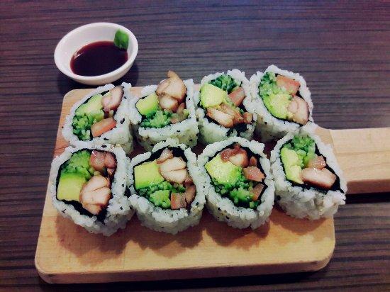 Makiato California Roll House